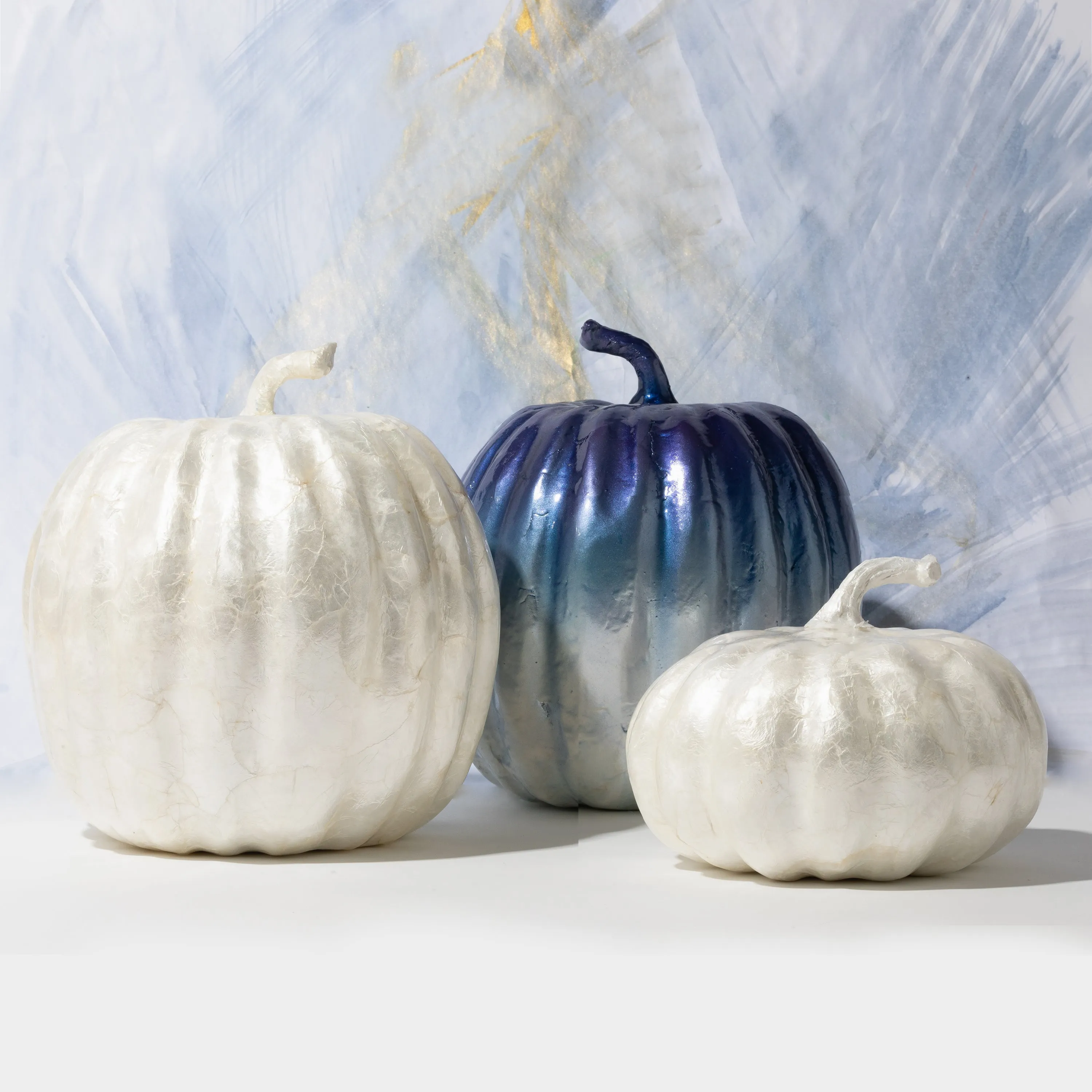 Large capiz pumpkin, pearl