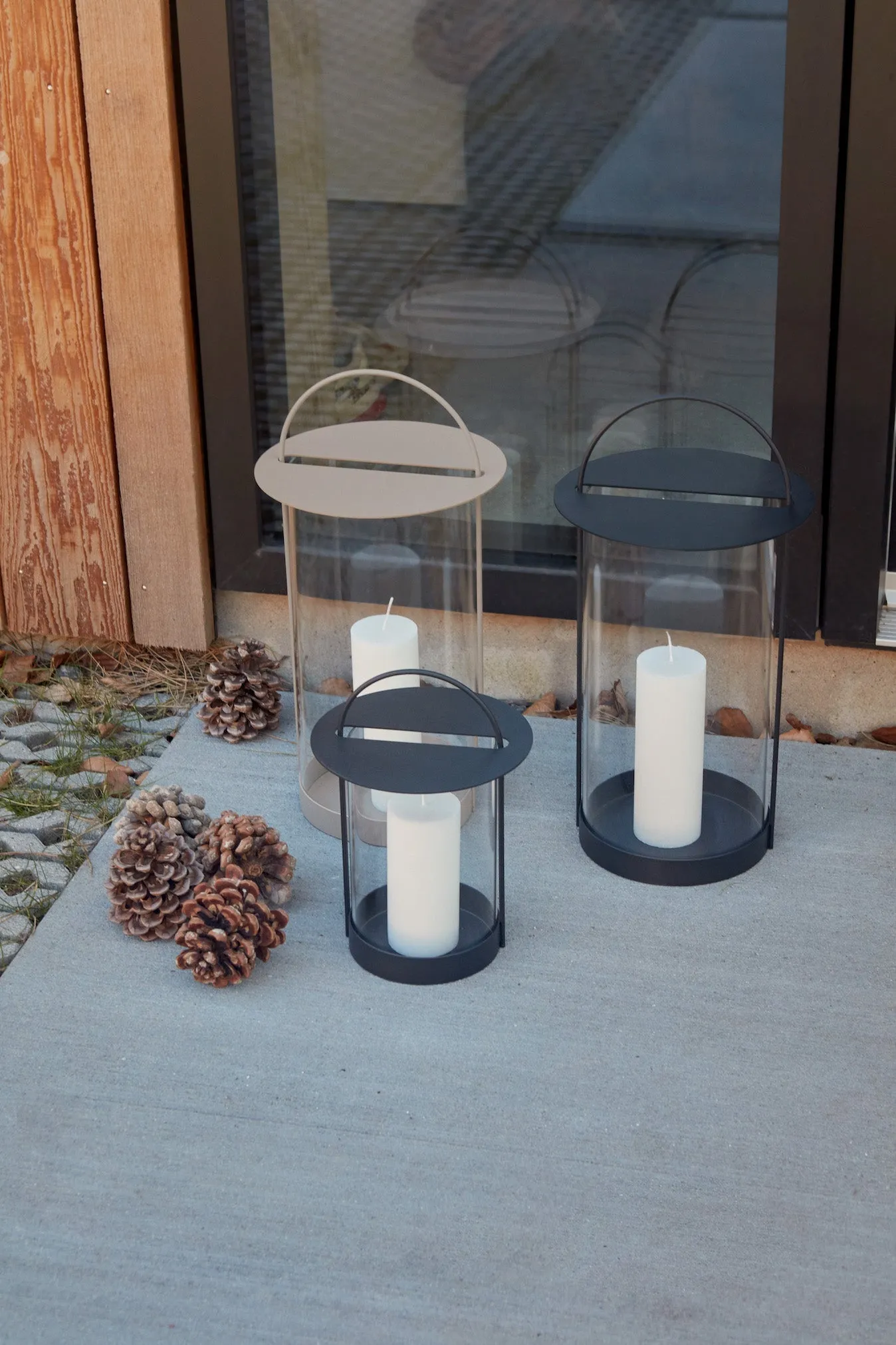 Maki Lantern - Small in Black